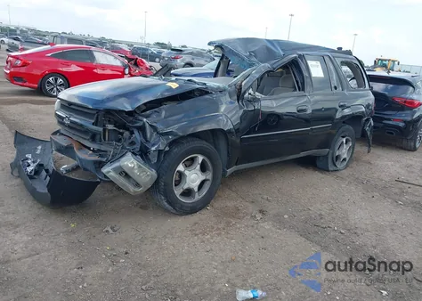 2005 Chevrolet Trailblazer Lt from USA, damaged, VIN 1GNDS13S352134194